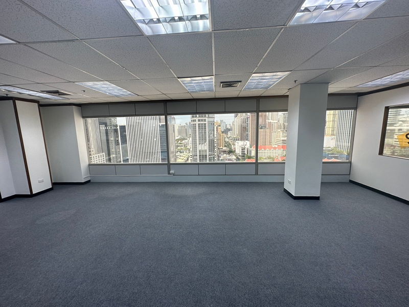 ให้เช่าสำนักงานวิทยุ ชิดลม หลังสวน : For Rent Bangkok Office Chit Lom BTS Chit Lom Pathum Wan BRE20131