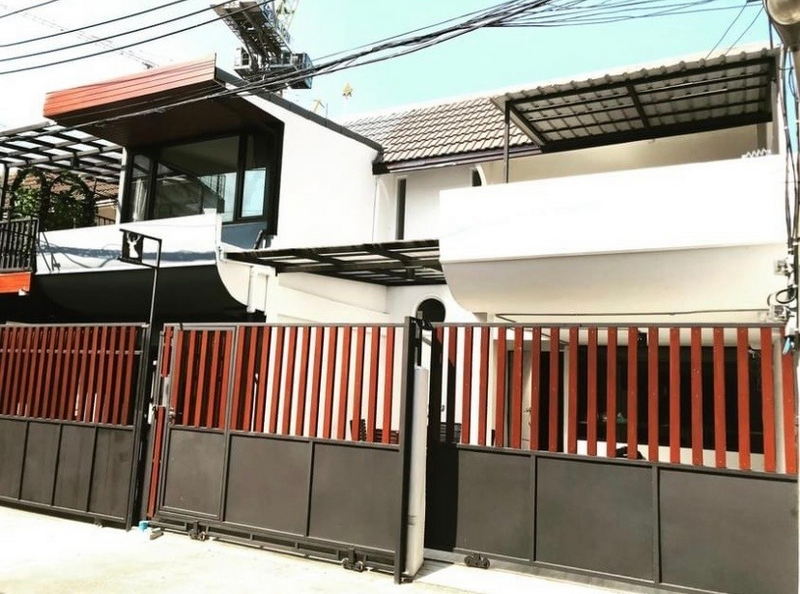 ให้เช่าทาวน์เฮ้าส์/ทาวน์โฮมสะพานควาย จตุจักร : For Rent Bangkok Town House Phahon Yothin BTS Mo Chit Chatuchak BRE20096