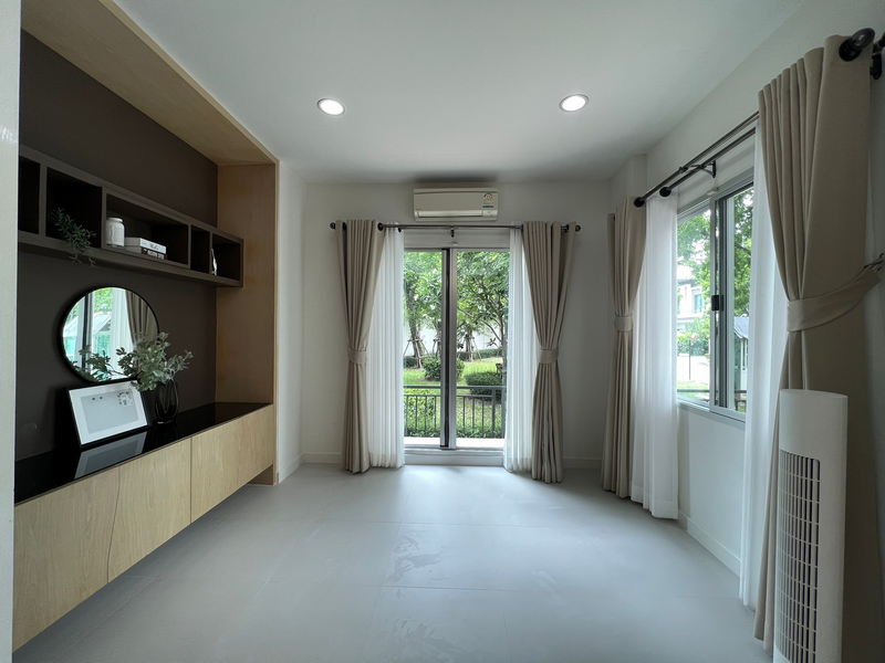 For RentHousePattanakan, Srinakarin : For Rent Bangkok Single House Bangkok Boulevard Rama 9-Srinakarin Krungthep Kreetha Saphan Sung BRE19949