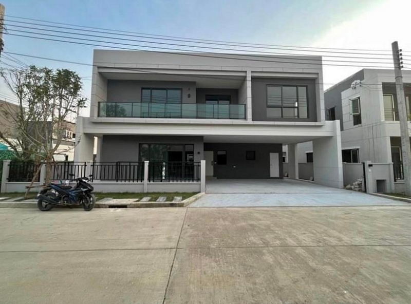 For RentHouseBangna, Bearing, Lasalle : For Rent Samut Prakan Single House Centro Bangna Bangna - Trad Bang Phli BRE19759