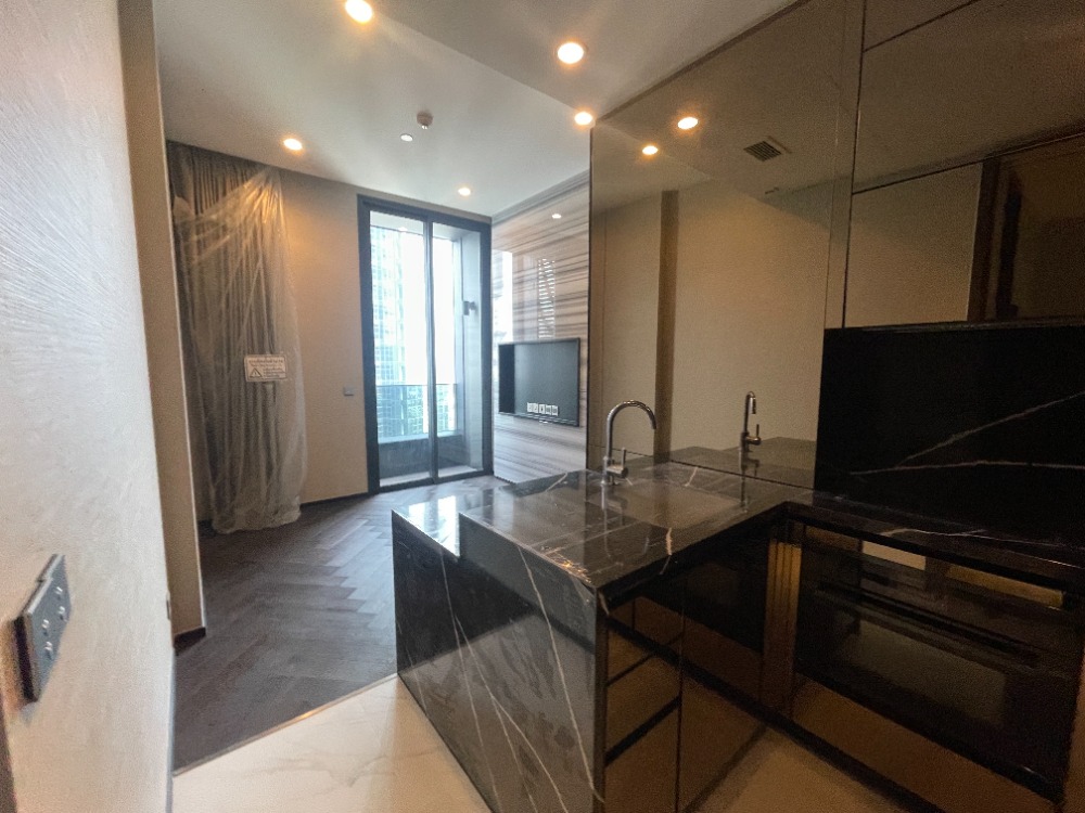 For SaleCondoSukhumvit, Asoke, Thonglor : 1 bedroom 1 bathroom 38 sqm special unit at The Esse Sukhumvit 36