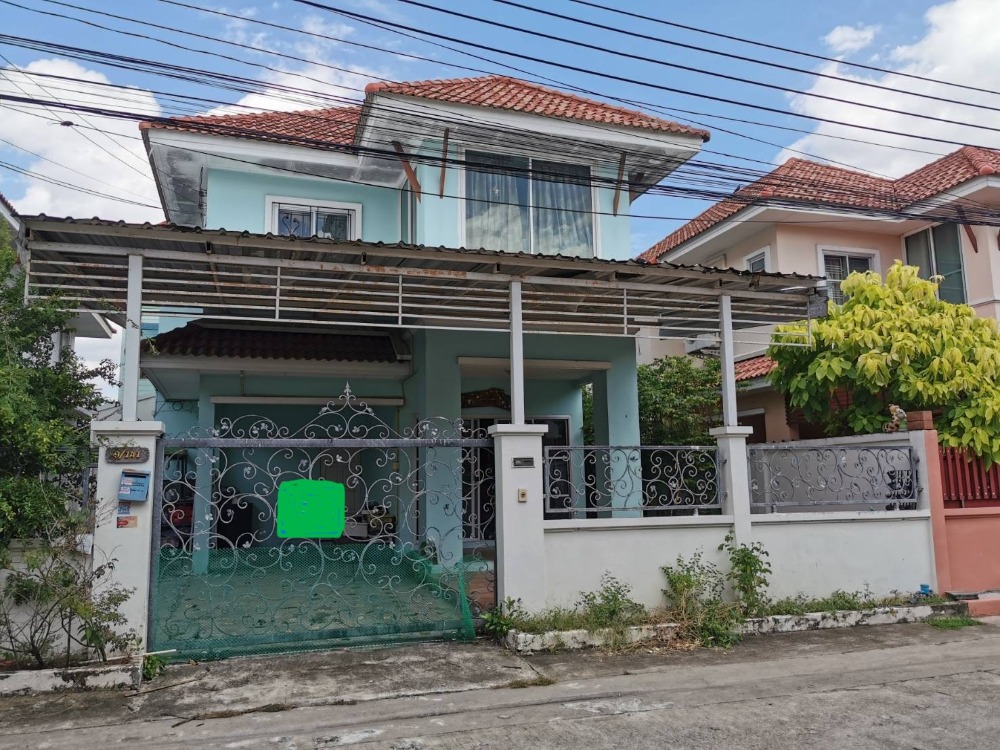 For SaleHouseNonthaburi, Bang Yai, Bangbuathong : Single house for sale, 52 sq m, 4-5 bedrooms, large house, 2-story addition at the back, Imperial Laguna Village. Bang Kruai-Sai Noi Road, near Bang Bua Thong Municipality, special price 3.1 million.