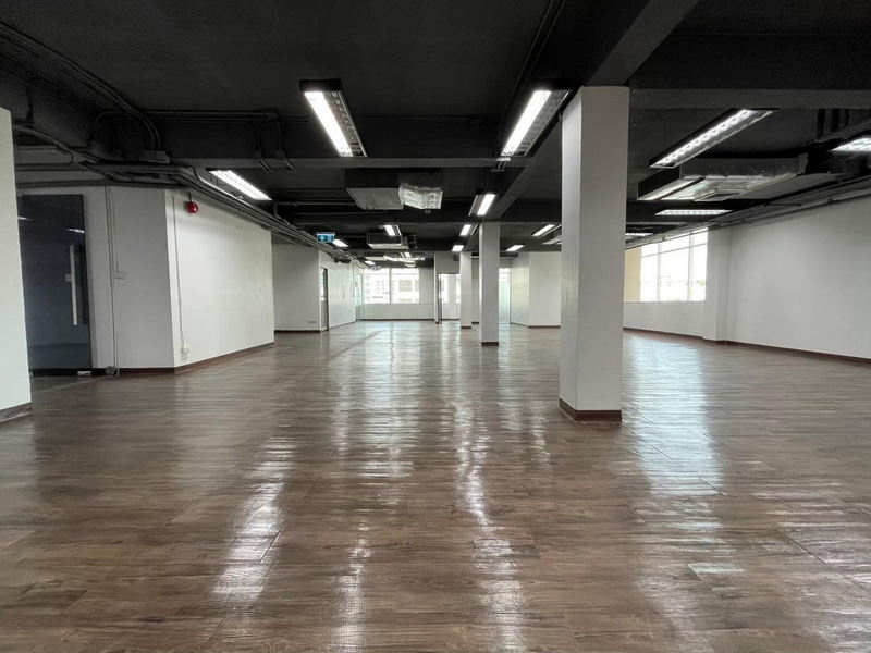 For RentOfficeRatchathewi,Phayathai : For Rent Bangkok Office Petchaburi BTS Ratchathewi Ratchathewi BRE19093