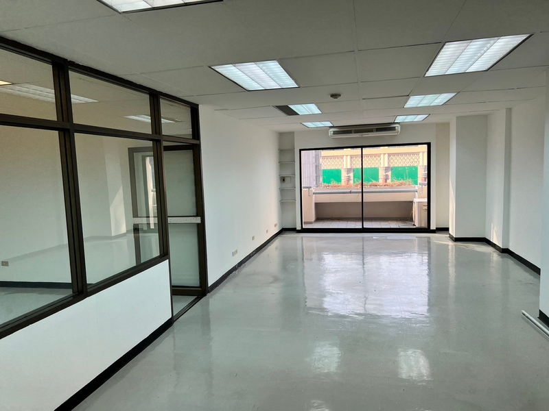 ให้เช่าสำนักงานสยาม จุฬา สามย่าน : For Rent Bangkok Office Langsuan BTS Chit Lom Pathum Wan BRE18913