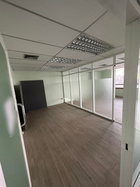 For RentOfficeRatchathewi,Phayathai : For Rent Bangkok Office Phaya Thai BTS Phaya Thai Ratchathewi BRE18820