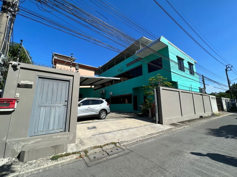 ขายโรงงานรัชดา ห้วยขวาง : For Sale Bangkok Mini Factory with Office Ladprao Wang Thonglang BRE18450