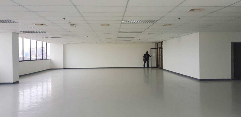 For RentOfficeKhlongtoei, Kluaynamthai : For Rent Bangkok Office Rama 4 Khlong Toei BRE18445