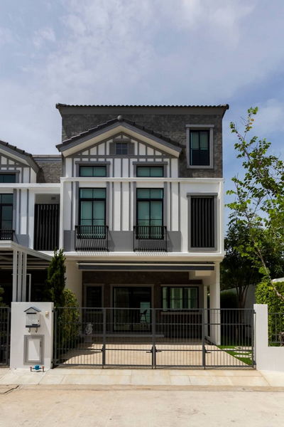 For RentTownhomeBangna, Bearing, Lasalle : For Rent Samut Prakan Town House Indy 5 Bangna KM 7 Bangna - Trad Road Bang Phli BRE18382