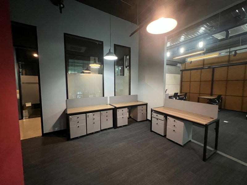 For RentOfficeOnnut, Udomsuk : For Rent Bangkok Office Sukhumvit BTS Phra Khanong Watthana BRE18255