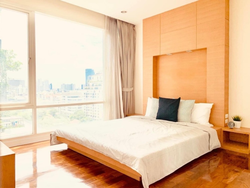 For RentCondoSukhumvit, Asoke, Thonglor : ★ Bann Siri Thirty One ★ 59 sq m., 12th floor (1 bedrooms, 1 bathrooms), ★near BTS Phrom Phong ★near MRT Phetchaburi, Dan Phetchaburi Expressway ★ Many amenities★ Complete electrical appliances