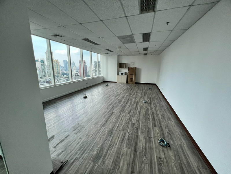 For RentOfficeSukhumvit, Asoke, Thonglor : For Rent Bangkok Office Sukhumvit BTS Asok MRT Sukhumvit Watthana BRE17781