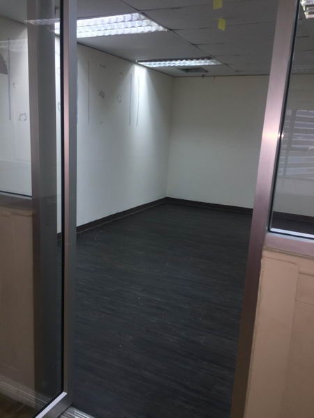 For RentOfficeKhlongtoei, Kluaynamthai : For Rent Bangkok Office Sukhumvit BTS Asok MRT Sukhumvit Khlong Toei BRE17598