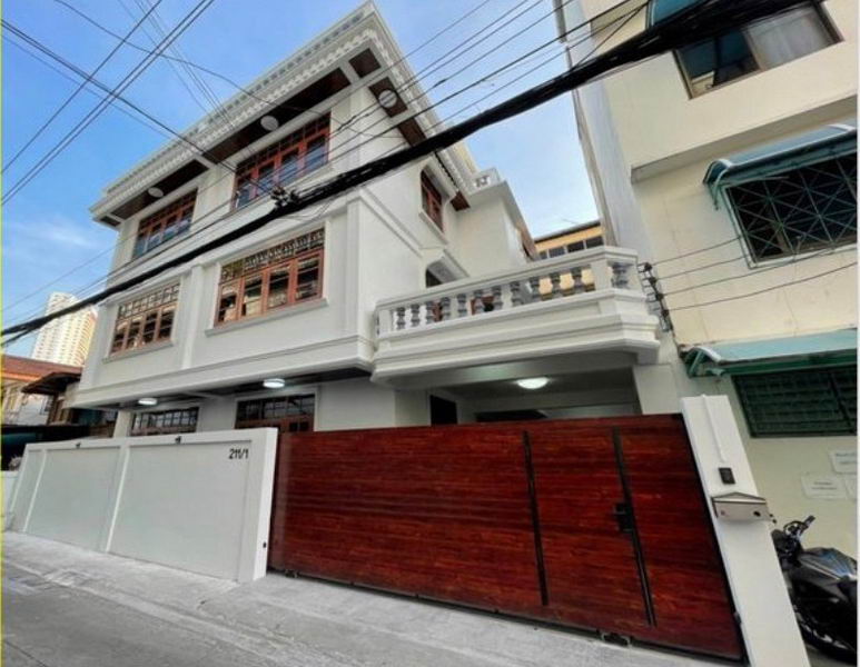 For SaleHouseWongwianyai, Charoennakor : For Sale Bangkok Single House Charoen Nakhon Khlong San BRE17531