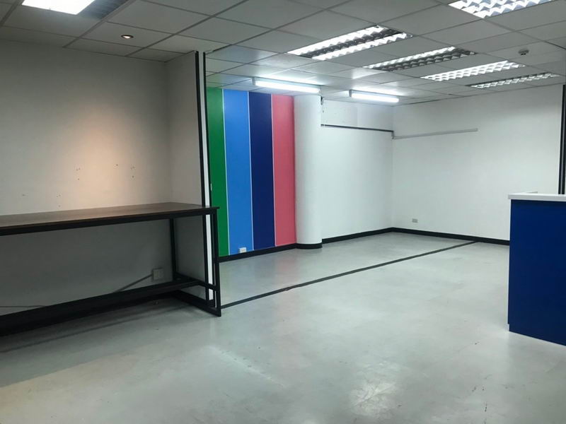 For RentOfficeKhlongtoei, Kluaynamthai : For Rent Bangkok Office Sukhumvit BTS Phrom Phong Watthana BRE17460