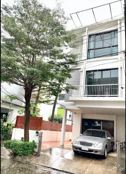 ขายทาวน์เฮ้าส์/ทาวน์โฮมอ่อนนุช อุดมสุข : For Sale Bangkok Town House Sukhumvit 77 BTS On Nut Watthana BRE16845