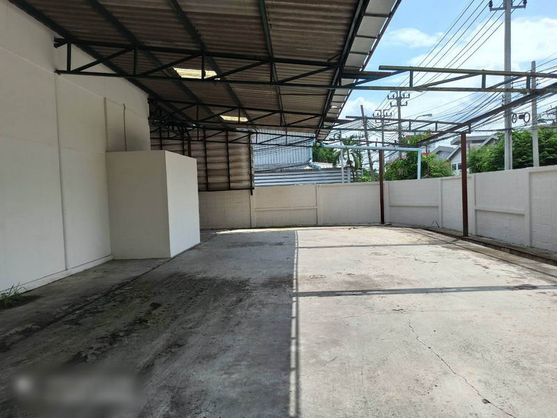 ให้เช่าโรงงานมีนบุรี-ร่มเกล้า : For Rent Bangkok Warehouse Factory Ramintra Road Min Buri BRE15886