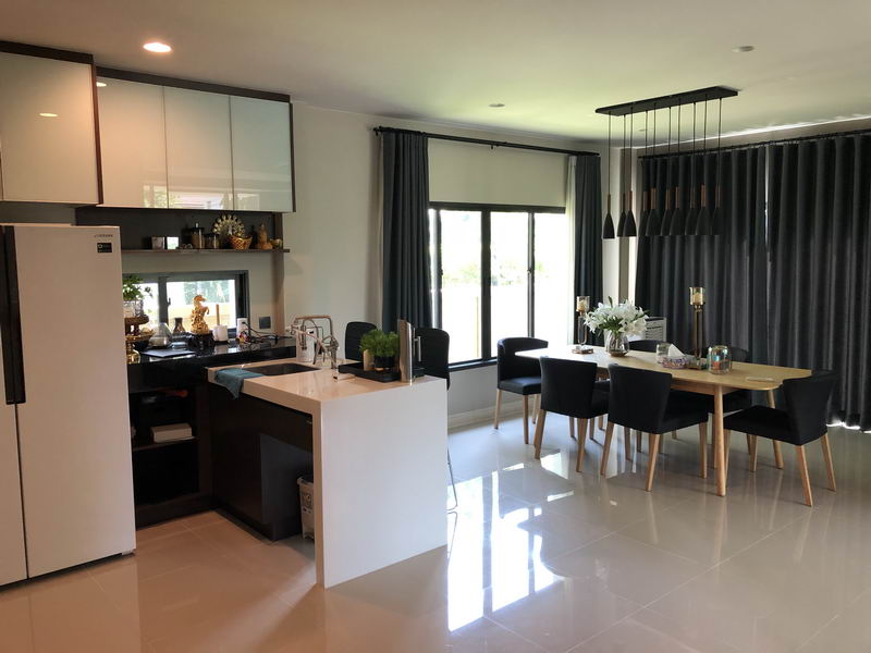 For RentHousePattanakan, Srinakarin : For Rent Bangkok Single House Setthasiri Krungthep Kreetha Hua Mak Bang Kapi BRE15146