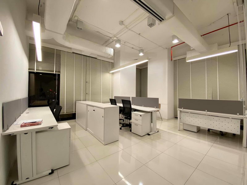 For RentOfficeRama9, Petchburi, RCA : For Rent Office Rama 9 MRT Phra Ram 9 Huai Khwang BRE14031