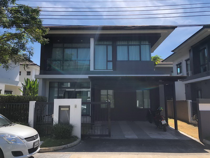 For RentHousePattanakan, Srinakarin : For Rent Bangkok House Setthasiri Krungthep Kreetha Hua Mak Bang Kapi BRE7081