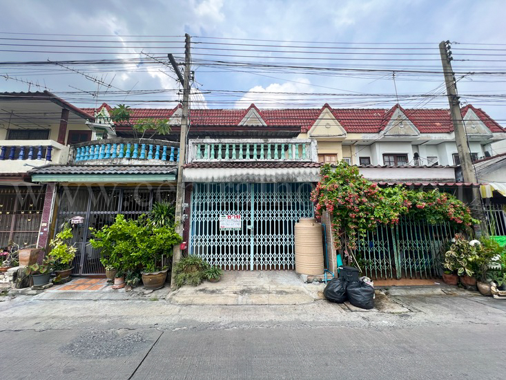 For SaleTownhousePathum Thani,Rangsit, Thammasat : Townhouse Uthong Place Project 2 Lam Luk Ka