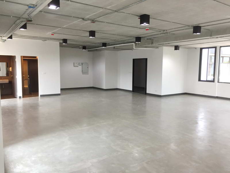 For RentOfficeSukhumvit, Asoke, Thonglor : For Rent Office Space Sukhumvit 55 BTS Thong Lo Watthana BRE1915