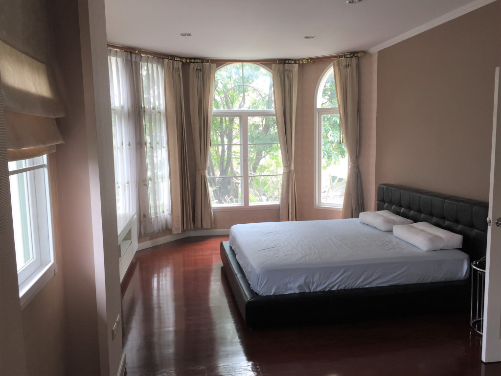 ให้เช่าบ้านลาดพร้าว เซ็นทรัลลาดพร้าว : For Rent House Perfect Masterpiece Ramintra Lat Phrao BRE4359