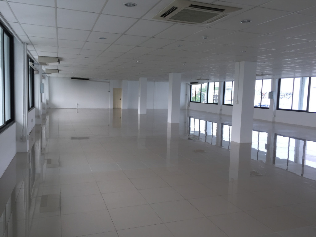 ให้เช่าสำนักงานสุขุมวิท อโศก ทองหล่อ : For Rent Office Sukhumvit BTS Phra Khanong Watthana BRE6438