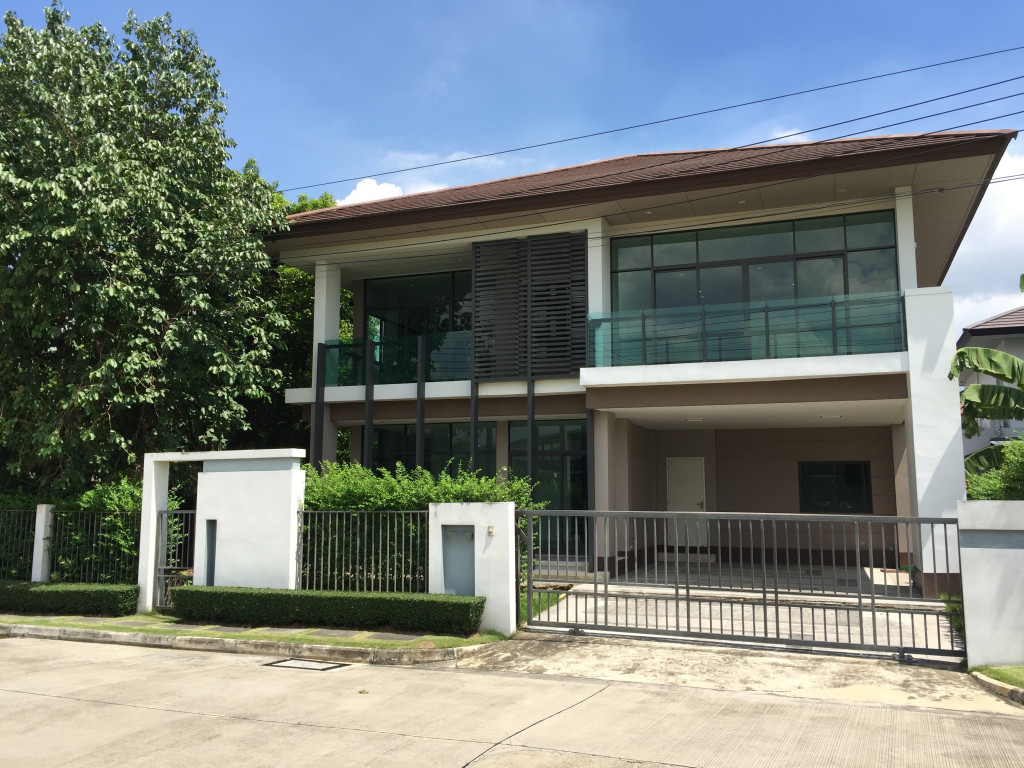 ให้เช่าบ้านลาดกระบัง สุวรรณภูมิ : For Sale and Rent Bangkok House Setthasiri Onnut - Srinakarindra Rama 9 Prawet BRE9595