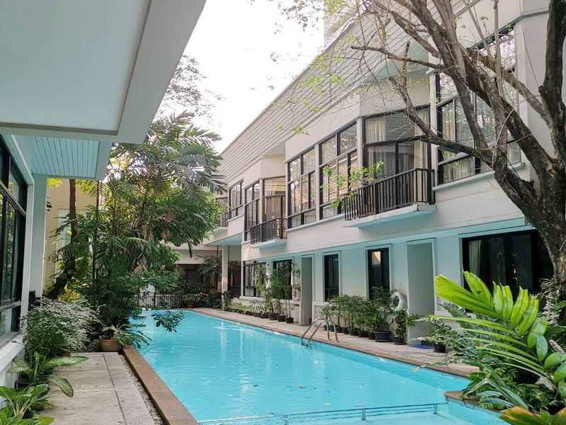 For RentHouseKhlongtoei, Kluaynamthai : For Rent Bangkok House Sukhumvit 38 BTS Thong Lo Khlong Toei BRE0389