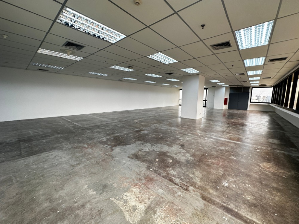 ให้เช่าสำนักงานสาทร นราธิวาส : {FOR RENT} Office Space for rent connect to BTS Chongnonsee and BRT Sathorn