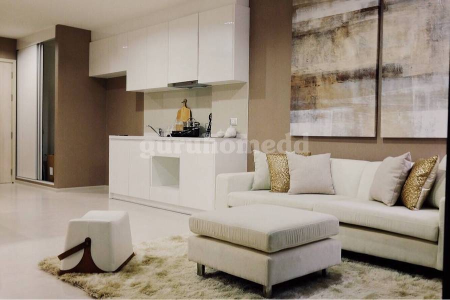 For SaleCondoSukhumvit, Asoke, Thonglor : ghd000104 Condo for sale Rhythm Sukhumvit 42 size 78 sqm next to BTS Ekkamai.