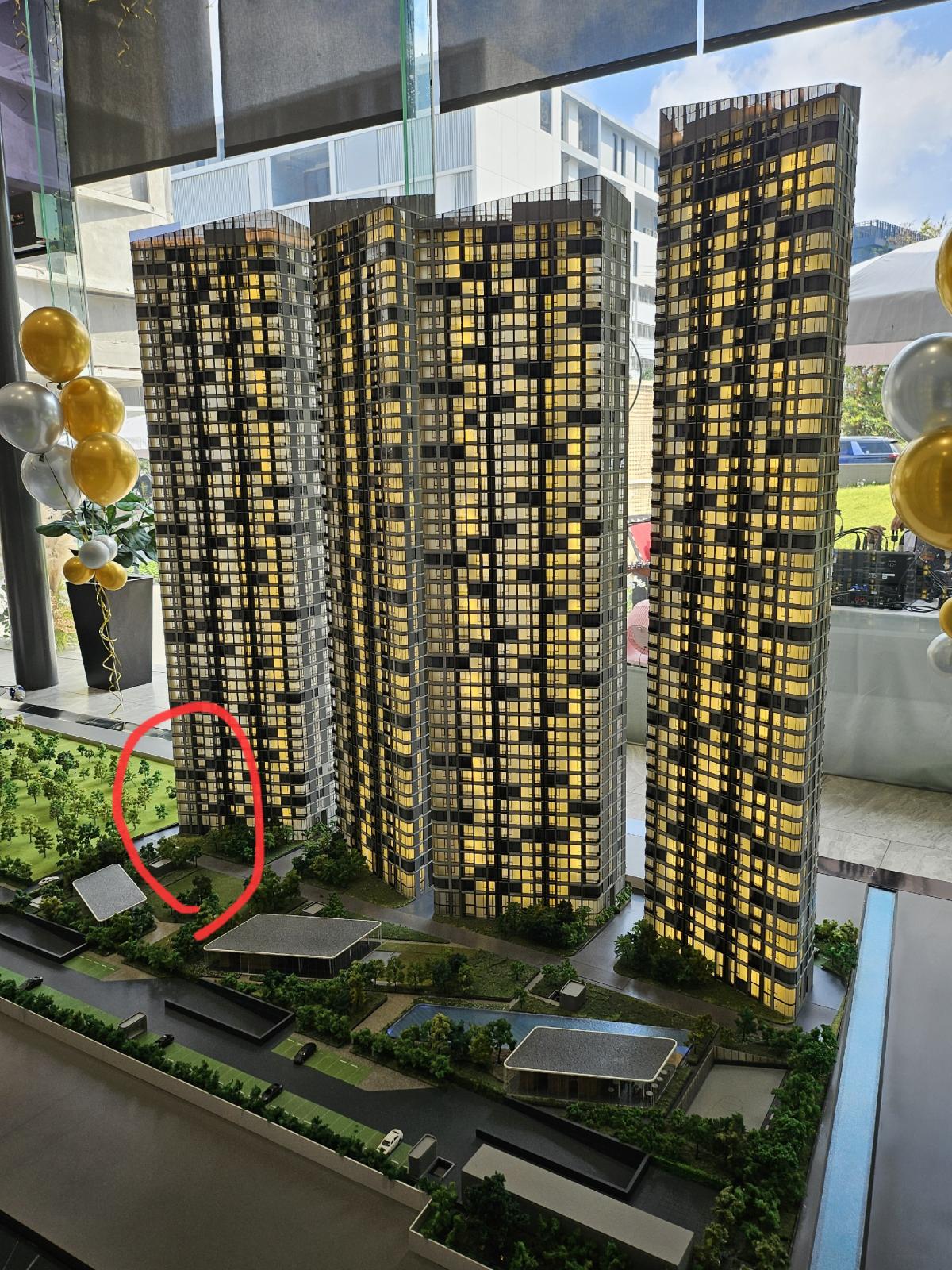 Sale DownCondoOnnut, Udomsuk : Urgent! Down payment sale Skyrise Avenue SKV64 2 bed, 2 bathroom