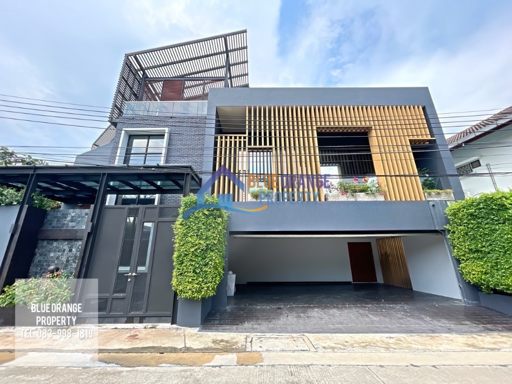 For SaleHouseOnnut, Udomsuk : Exclusive modern 3-Storey Single House with Salt System Swimming Pool Sukhumvit 71