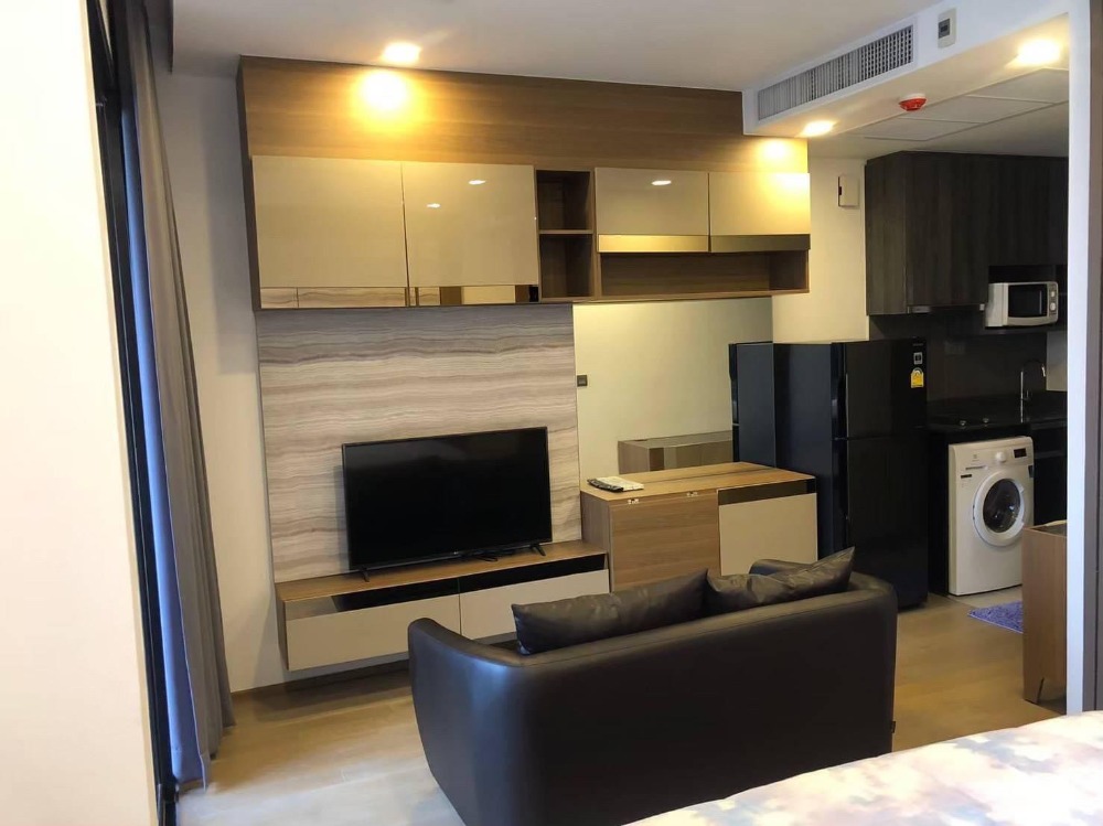 For RentCondoSiam Paragon ,Chulalongkorn,Samyan : ★ Ashton Chula-Silom ★ 34 sq m., 11th floor (1 bedroom, 1 bathroom), ★ near Mrt Samyan and Bts Saladaeng ★ opposite Chamchuri Square ★ many amenities ★ Complete electrical appliances