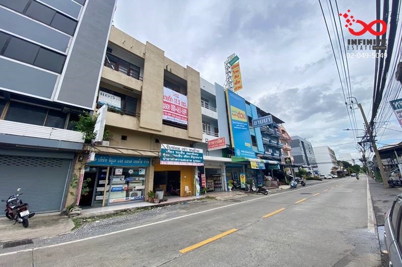 For SaleShophouseNawamin, Ramindra : For sale and rent, 3.5-story commercial building, Soi Ramintra 14, Ramintra Road.