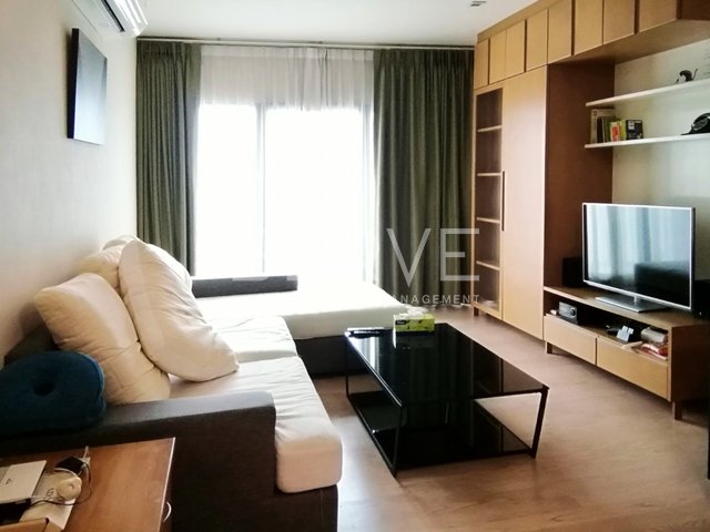 For SaleCondoSukhumvit, Asoke, Thonglor : 🔥2 Beds with Bathtub on High Fl. 25+ Perfect location Directly connecting to BTS Thong Lo at Noble Remix Condo / Condo For Sale