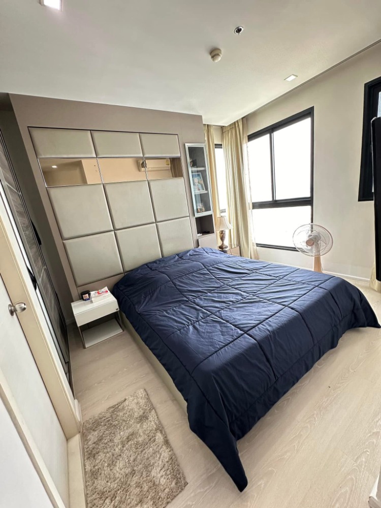 For RentCondoRatchadapisek, Huaikwang, Suttisan : ★ Quinn Ratcha17 ★ 65 sq m., 24th floor (2 bedroom, 2 bathroom), ★ near MRT Sutthisan ★ Esplanade, Big C, Train Market, Fortune Town, Central Rama 9 ★ Many amenities ★ Complete electrical appliances