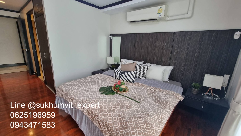 For RentCondoSukhumvit, Asoke, Thonglor : Pet friendly Thonglor for rent, luxury apartment, 2 bedrooms, 2 bathrooms, lots of space, 106 sq m, good price, has a swimming pool, renovated, modern style.