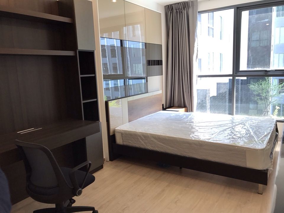 For RentCondoSiam Paragon ,Chulalongkorn,Samyan : Ideo Q Chula - Samyan【𝐑𝐄𝐍𝐓】🔥 The room is spacious and airy. Swimming pool view Near Sam Yan Midtown 🔥 Contact Line ID: @hacondo