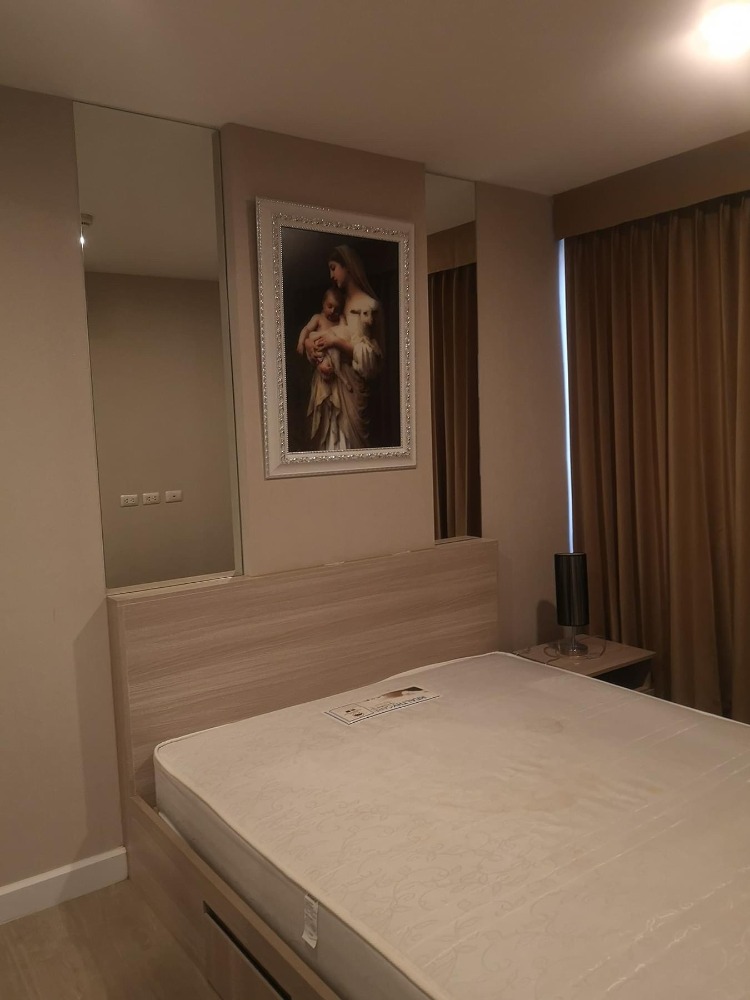 For RentCondoRatchadapisek, Huaikwang, Suttisan : ★ Metro luxe Ratchada ★ 28 sq m., 8th floor (1 bedroom, 1 bathroom), ★ near MRT Huai Khwang station and Sutthisan station ★ calm and shady atmosphere ★ many amenities ★ Complete electrical appliances