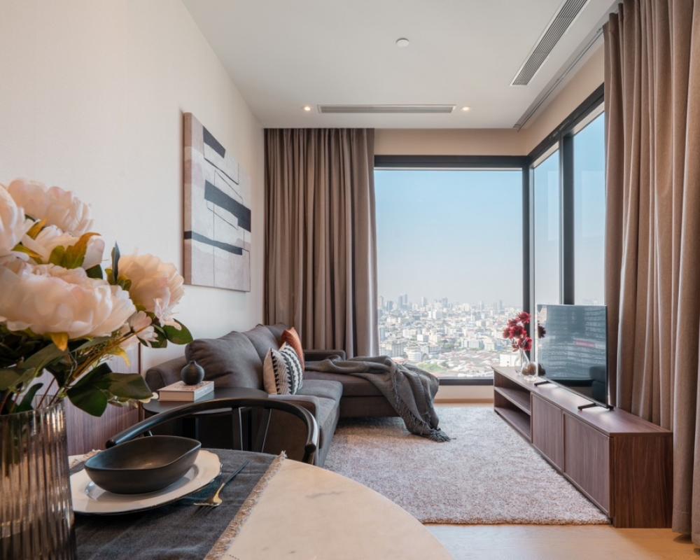 For RentCondoRama9, Petchburi, RCA : 🏢 Ashton Asoke-Rama9 🛏️Beautiful room ✨Good location🌐 Luxury condo in the city center📍Top floor🌤️Beautiful view 🛋️Fully Furnished 📺 Complete electrical appliances (special price)CODE : 01002