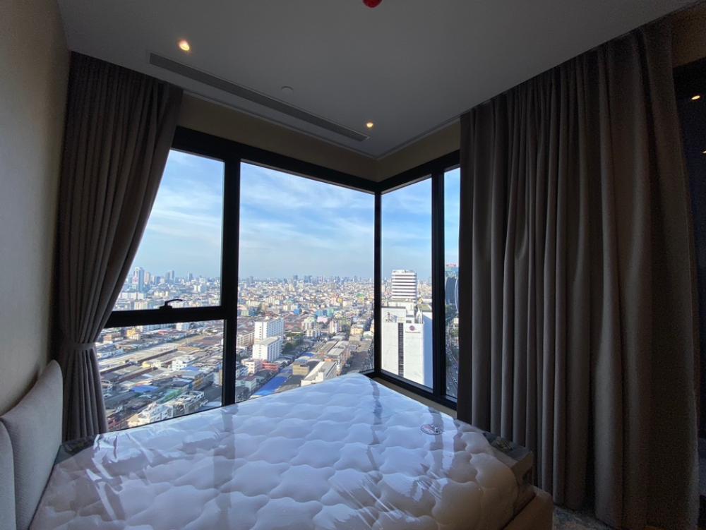 For RentCondoRama9, Petchburi, RCA : 🏢 Ashton Asoke-Rama9 🛏️Beautiful room ✨Good location🌐 Alpha📍Top floor🌤️Beautiful view 🛋️Fully Furnished 📺 Complete electrical appliances (special price)CODE : 01005