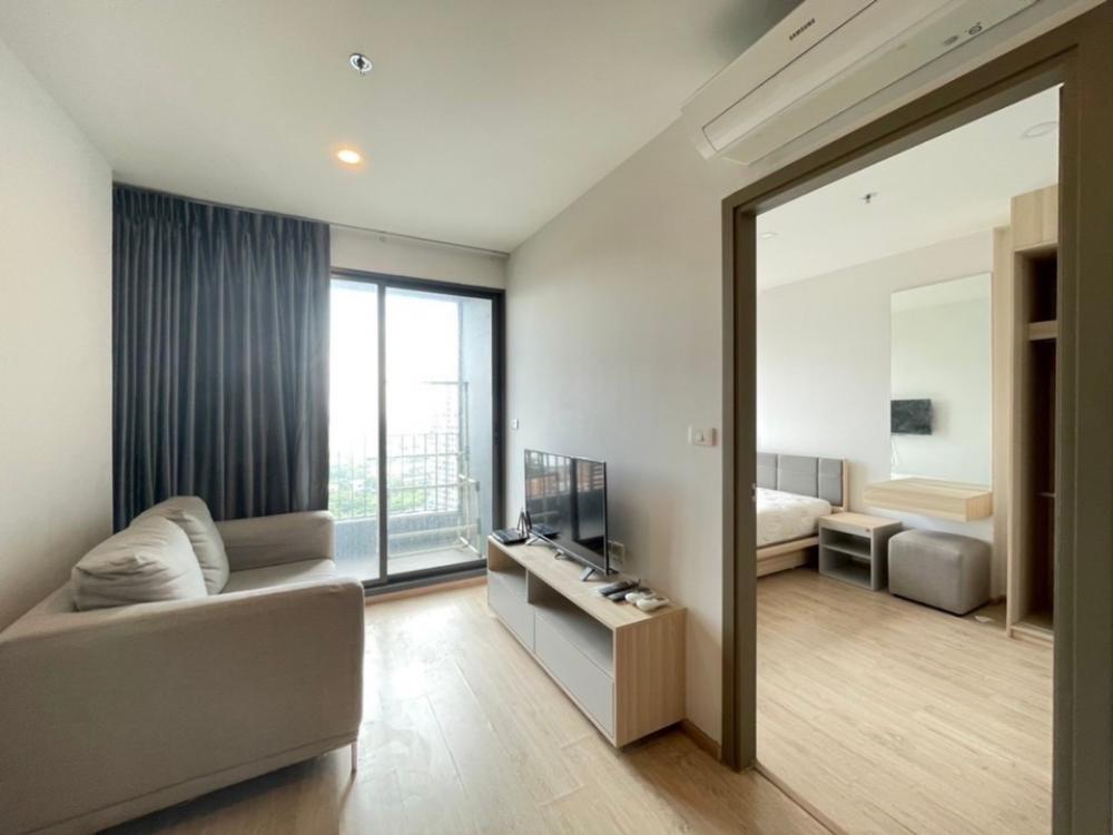 For RentCondoBangna, Bearing, Lasalle : 🏢 Ideo o2 bangna 🛏️Beautiful room ✨Good location🌐Building A📍Top floor🌤️Beautiful view 🛋️Fully Furnished 📺 Complete electrical appliances (special price)CODE : 01012