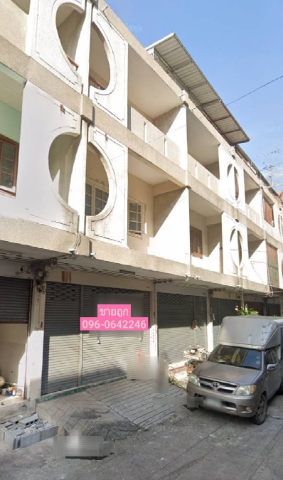 For SaleShop HouseSeri Thai, Ramkhamhaeng Nida : Cheap sale, 3.5-story commercial building, ready to move in, Ramkhamhaeng Road 152. Saphan Sung District, Bangkok 10240, near Paseo, Triam Nomklao School