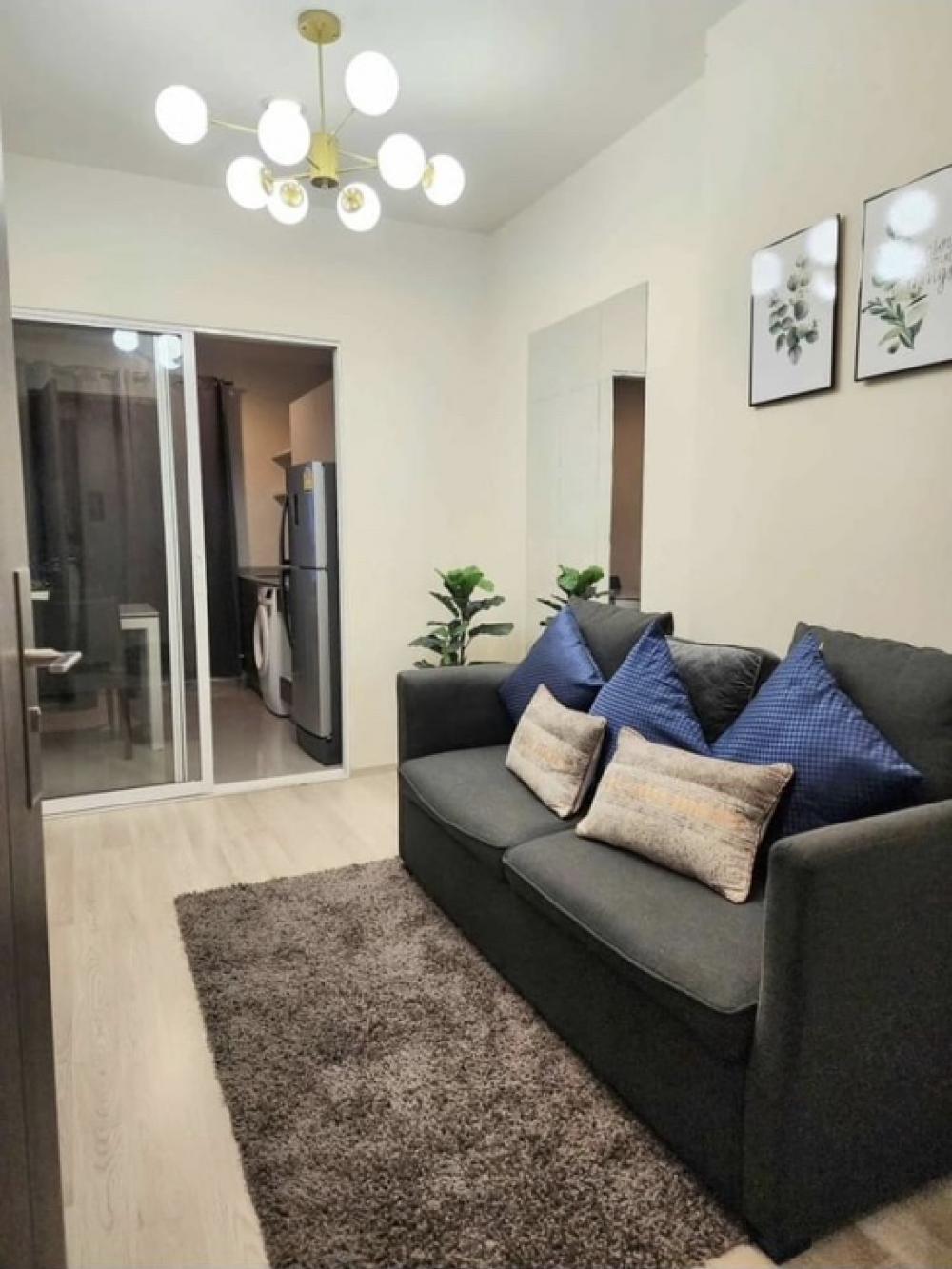 For RentCondoRatchadapisek, Huaikwang, Suttisan : Centric@MRT Huai Khwang subway station1 Bedrooms 1 Bathrooms for 2PersonsCondominium for rent is located in the heart of the city with luxury decoration which is ready to move in. 120m. from MRT Huai Khwang Station (Subway)