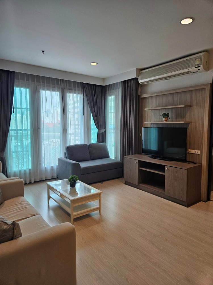 For RentCondoSukhumvit, Asoke, Thonglor : Condo for rent Citi Smart Sukhumvit (Condo Citi Smart Sukhumvit 18), convenient travel near BTS Asoke and underground MRT Sukhumvit.