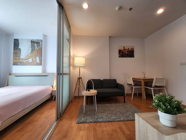 For RentCondoThaphra, Talat Phlu, Wutthakat : For rent: The President Sathorn-Ratchapruek Phase 1, next to the main road, studio room size 30 sq m, 10th floor, next to BTS Bang Wa.