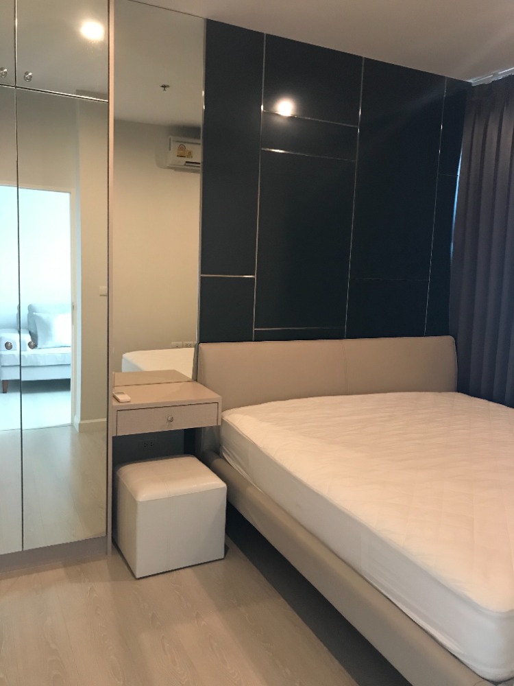 For RentCondoRama9, Petchburi, RCA : Condo The Niche Pride Thonglor-Phetchaburi ★1bedroom 1 bathroom size 35 sq m. 19th floor (one bedroom)★ complete electrical appliances ★ Near the Si Rat Expressway★ Near MRT Phetchaburi Station, only 5 minutes ★Near Airp