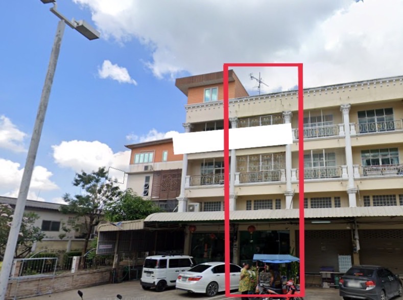 For SaleShophousePathum Thani,Rangsit, Thammasat : Commercial building, good location Near the BTS Khu Khot station.