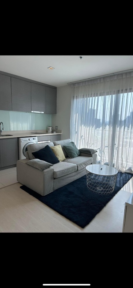 For RentCondoSukhumvit, Asoke, Thonglor : RHYTHM Sukhumvit 36-28  : 42 sq m, 14 floor. Near BTS Thonglor .Features include a spacious living area, modern kitchen , in-unit laundry, and a private balcony with stunning city views. Conveniently located near public